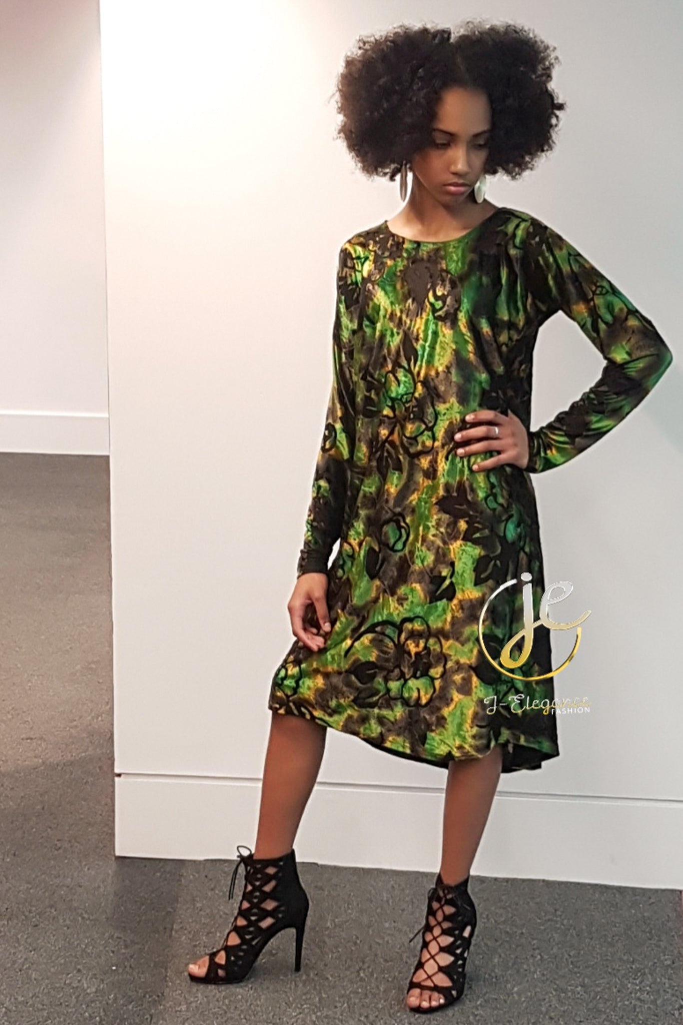 Botanical Green Long-Sleeved Midi Dress